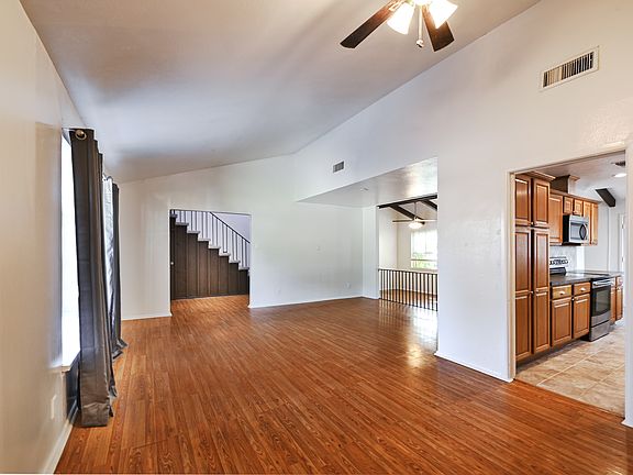 5th image of 8448 Gladwood Ln