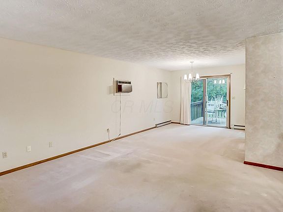 4th image of 907 Catalpa Pl