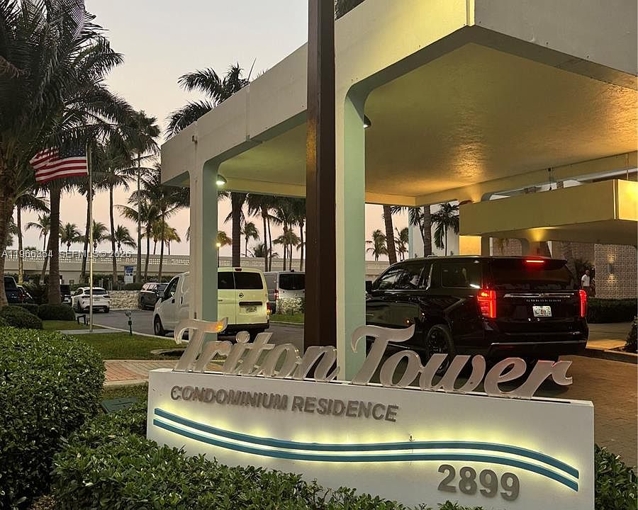 1st image of 2899 Collins Ave APT 936