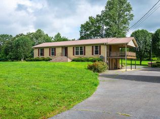 286 Howell Hill Rd, Fayetteville, TN 37334