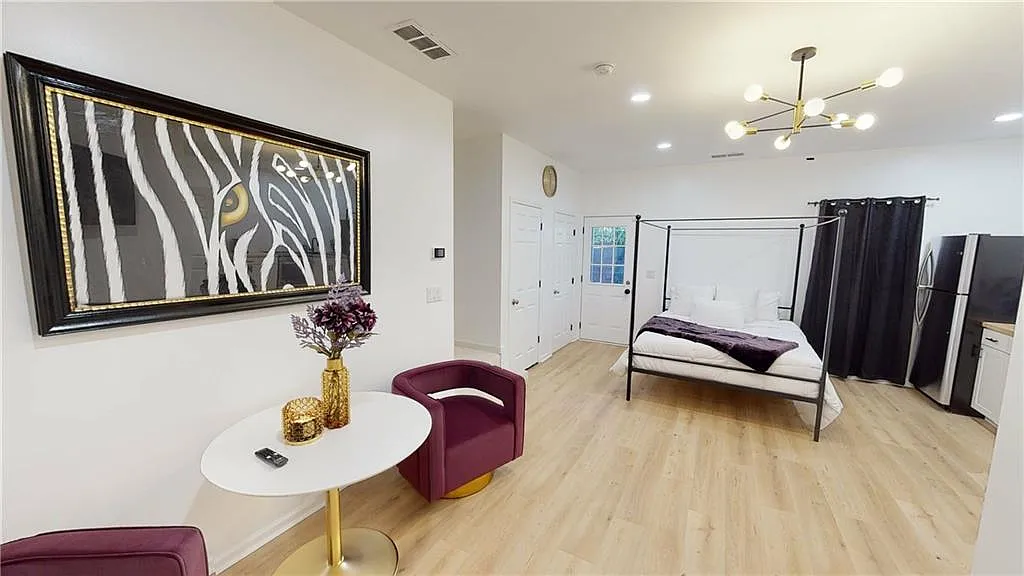 1 bed, 1.0 bath, 550 sqft, $1,400 — Photo 2