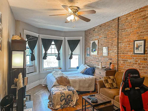 1870 Commonwealth Ave #5 Photo 1