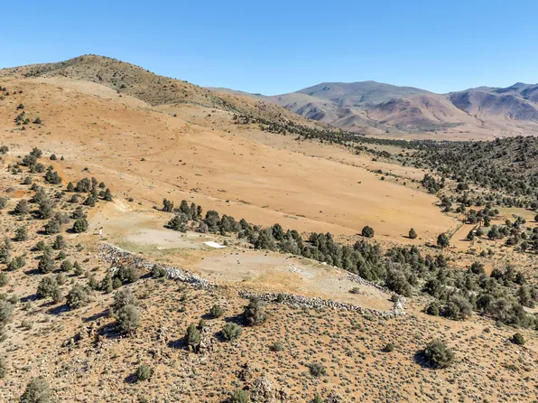 1536 Holbrook Bluffs Ct, Wellington, NV 89444