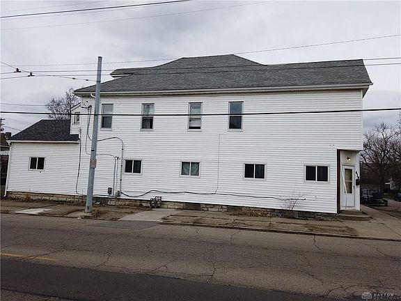 5th image of 437 Saint Nicholas Ave