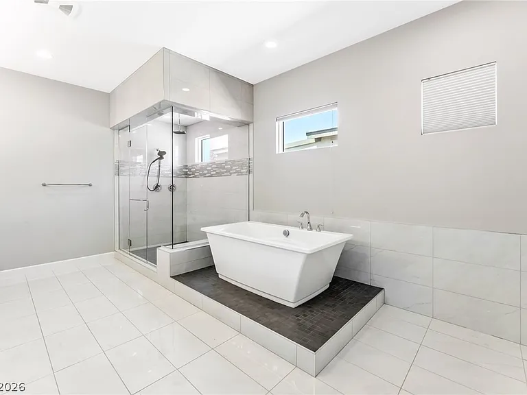 8477 Wolf Mountain Ct — Photo 15