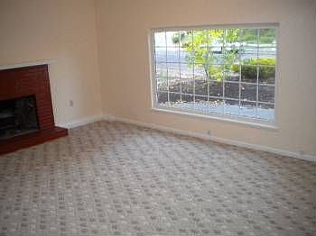 5th image of 227 Las Palmas Ave
