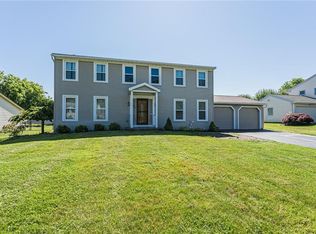 184 Pearson Ln, Rochester, NY 14612