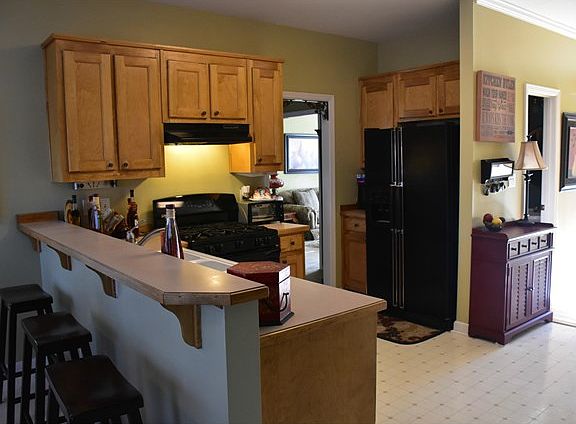 3rd image of 780 Somerset Vale Dr