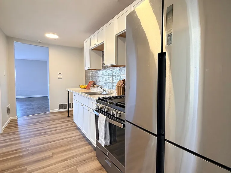 5514 Chippewa St #2W — Photo 2