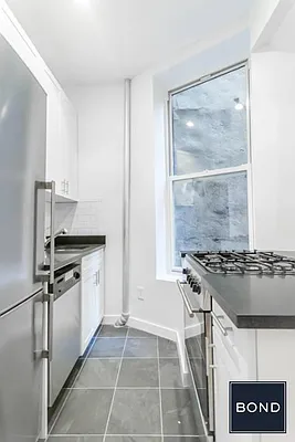 Rented by Bond New York | media 3