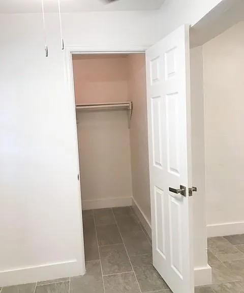 Closet entrance