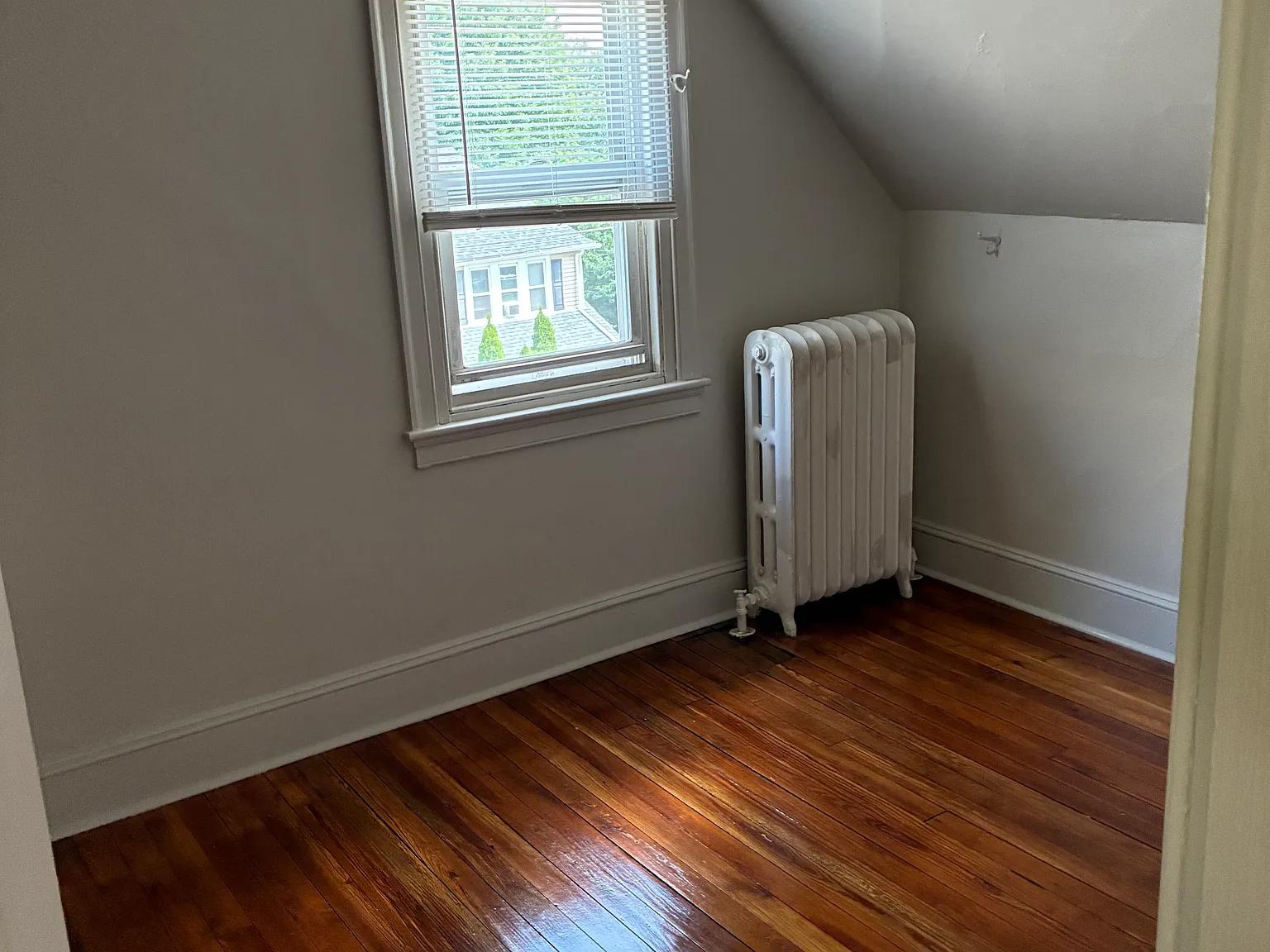 4 bed, $2,200 — Photo 4