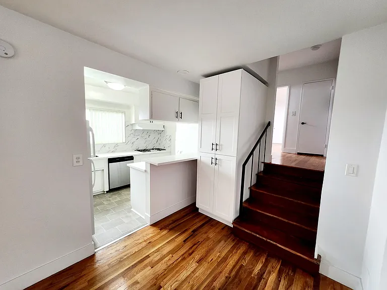 1951 Selby Ave #7 — Photo 3