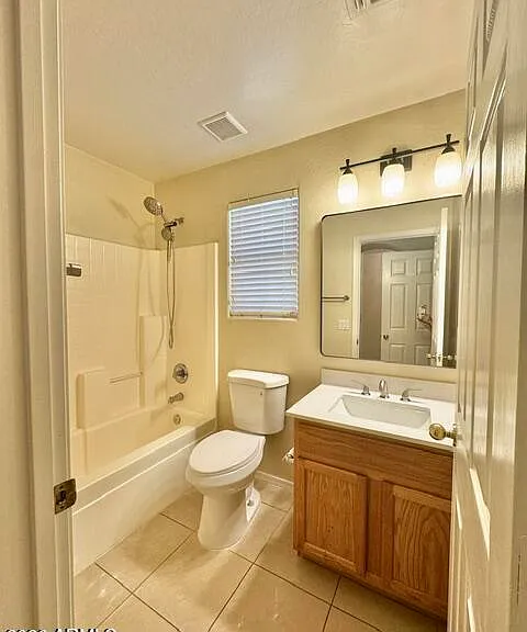632 S 152nd Ln — Photo 9