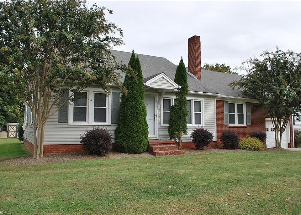 1st image of 690 S Salisbury St