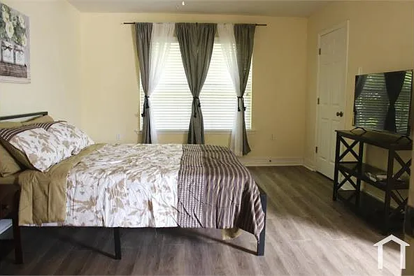 1501 Crescent Hill Dr — Photo 7