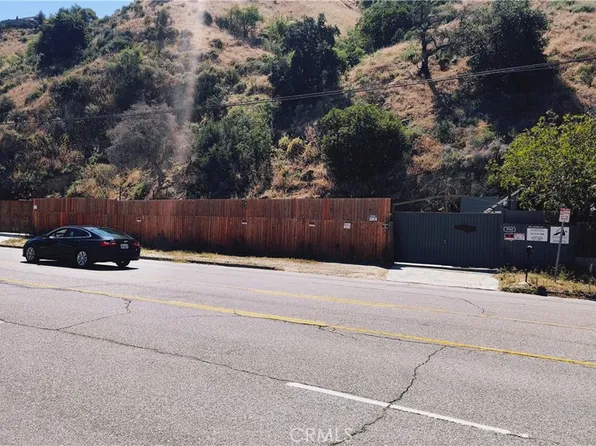 9562 Wentworth St, Shadow Hills, CA 91040