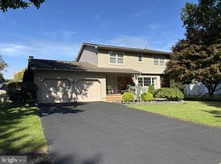 41 Wolfpack Rd, Hamilton, NJ 08619