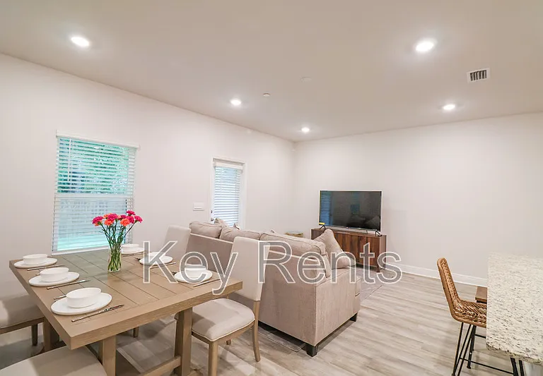7174 Village Ln — Photo 5