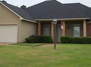 106 Muirfield Ln, Clinton, MS 39056