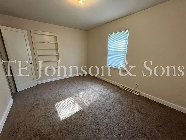 3616 Harvard Rd — Photo 9