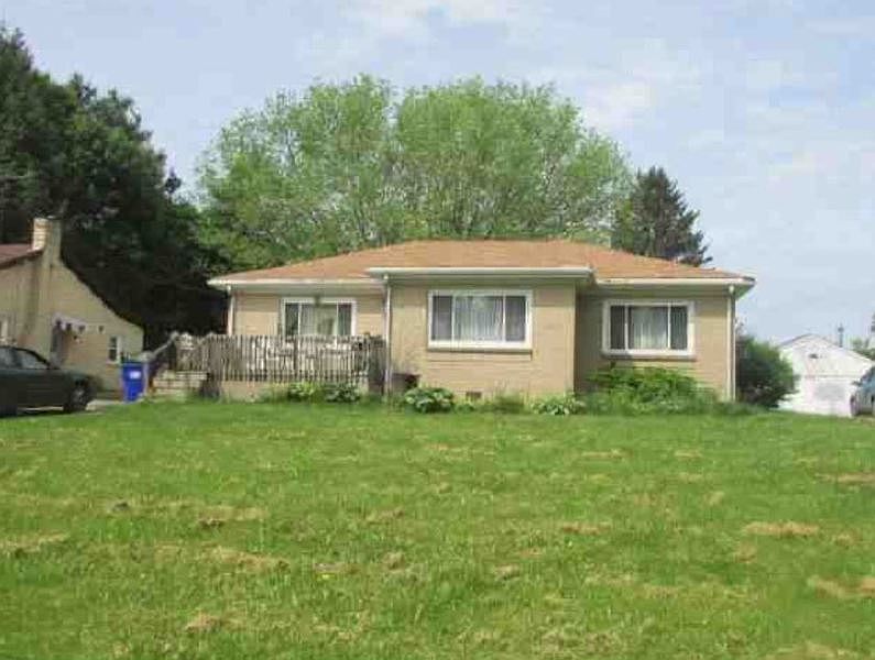 1st image of 2007 Lisbon St