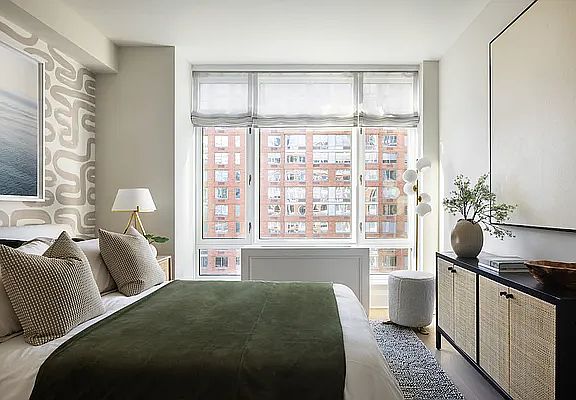 3rd image of 212 Warren St APT 4K