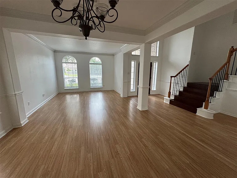 6311 Auburn Terrace Ct — Photo 4