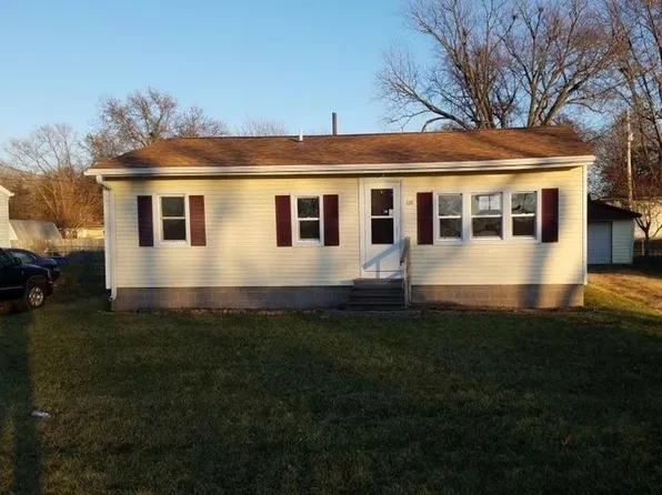 618 6th St, Colona, IL 61241