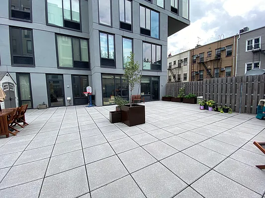 Rented by Dream Space Realty | media 11