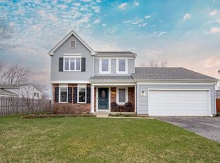 3 Crows Nest Ct, Grayslake, IL 60030