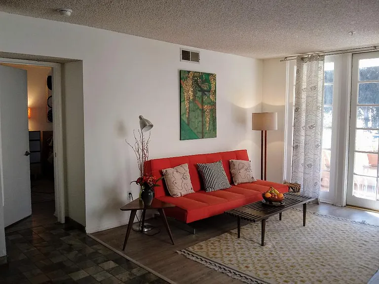 64O Veteran Ave #101 — Photo 8