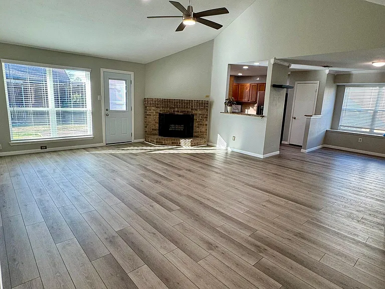 1321 Homestead St — Photo 19