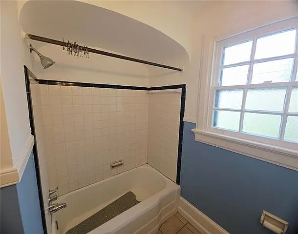 1517 Dante St — Photo 10