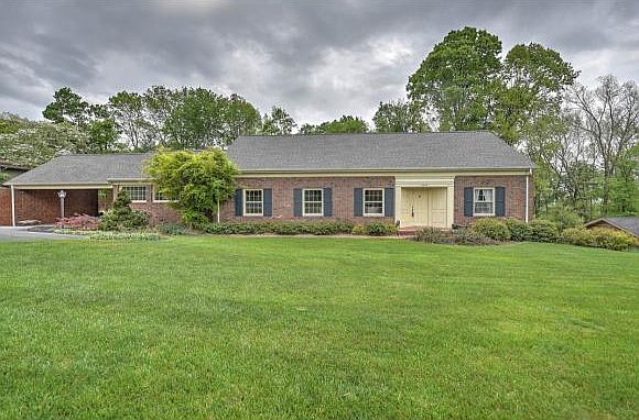 1st image of 5404 Heritage Ln