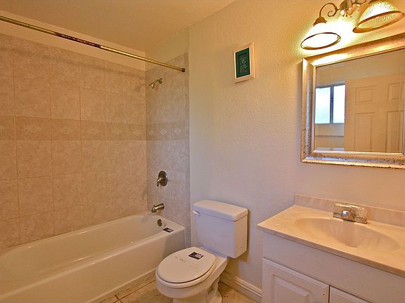 5th image of 2955 E Vista Way