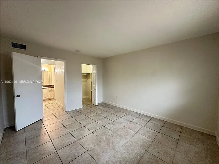 1008 NW 45th Ave #9 — Photo 13