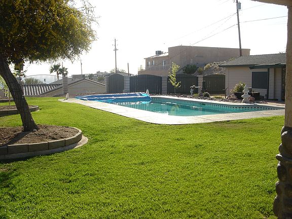 3rd image of 3345 Crestview Dr
