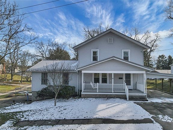 3rd image of 170 Thompson Ave
