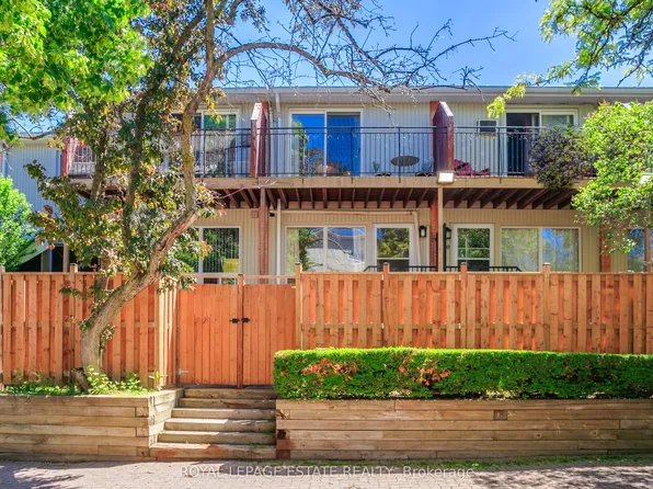 1209 Queen St E #72, Toronto, ON M4M 3H4