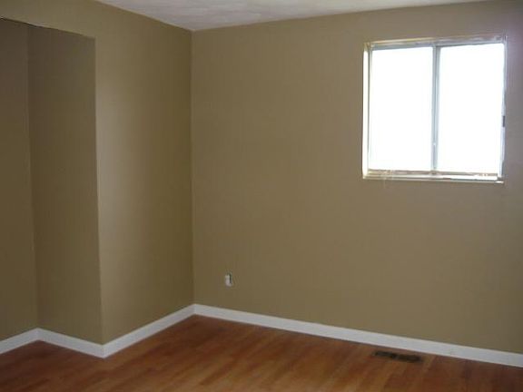 5th image of 907 Terrace Dr
