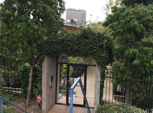 3880 Fredonia Dr APT C, Los Angeles, CA 90068