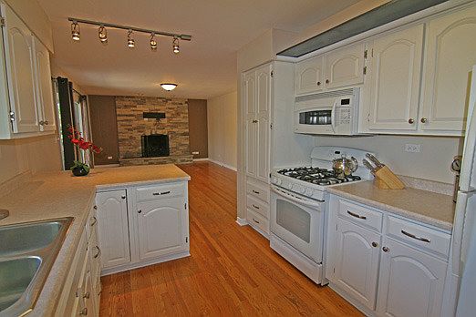 5th image of 38720 N Bayonne Ave