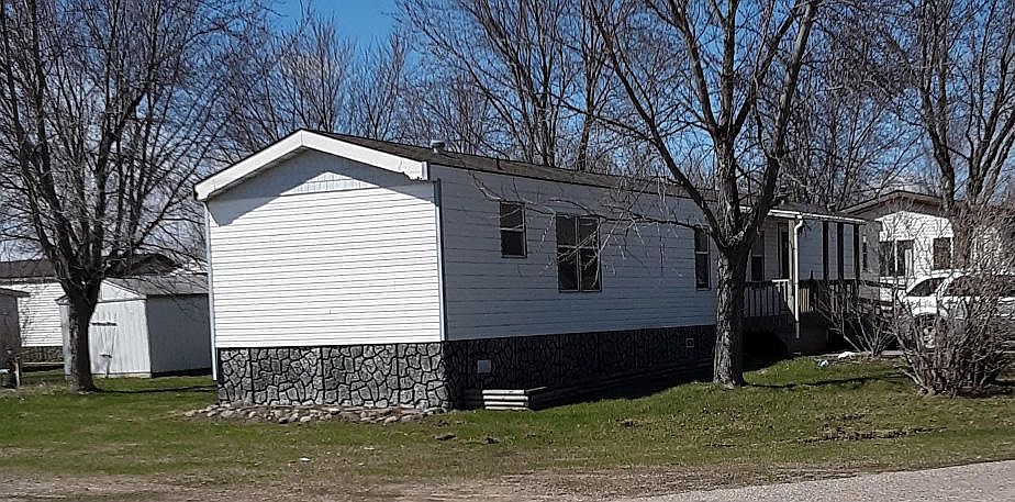 1st image of 806 28th St Trlr 21