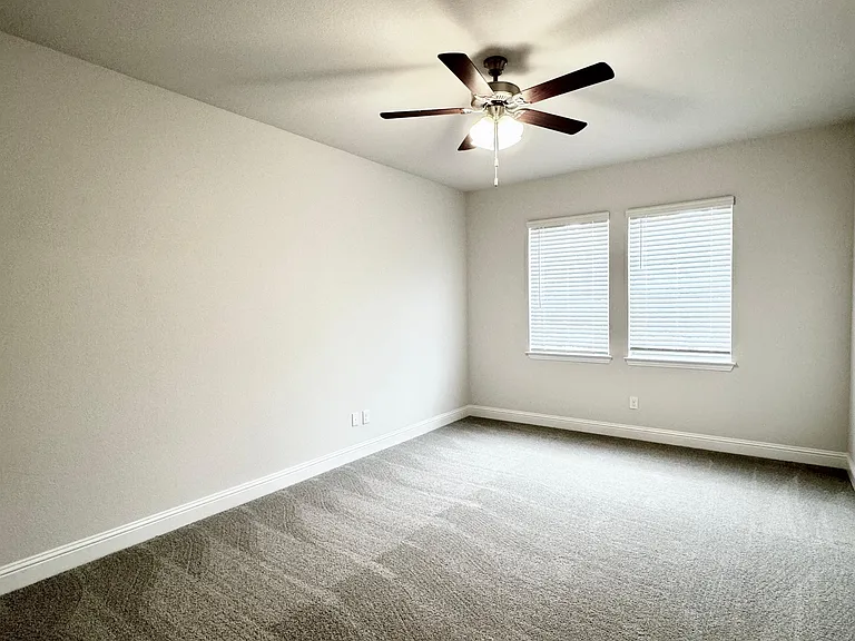 7837 Bayside Dr — Photo 8