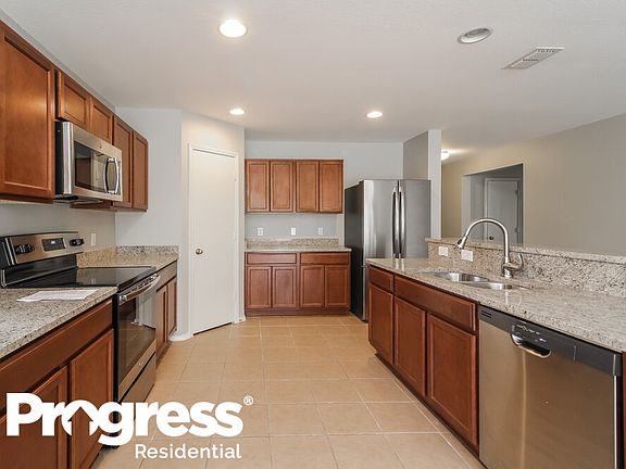 5th image of 508 Runyan St