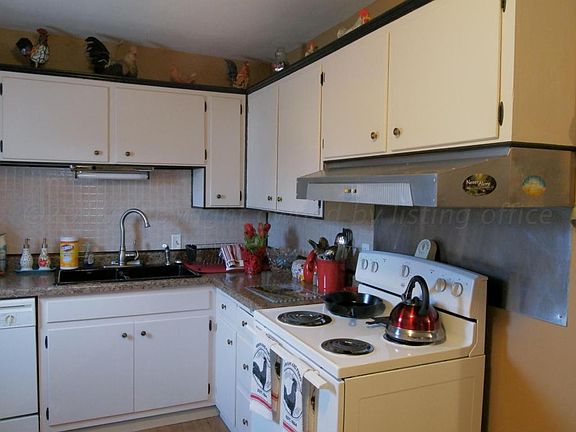 3rd image of 333 Anne St