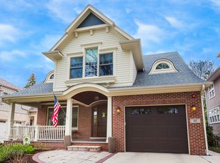 117 Walker Ave, Clarendon Hills, IL 60514