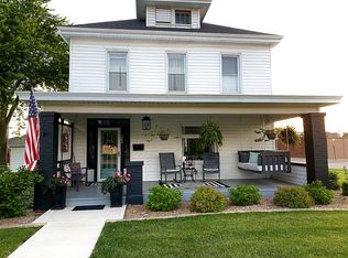 202 S Major St, Eureka, IL 61530