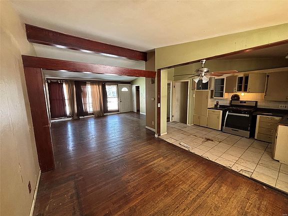 4th image of 10551 Murat Dr